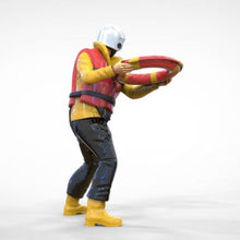 Highly-detailed Model Figure of RNLI throwing a life ring 33 (25mm) 00 Gauge
