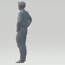 Highly-detailed Figure of a Boy Standing 32  00 Gauge