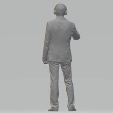 Model Figure of a Man with a Microphone 126 (25mm high) 00 Gauge