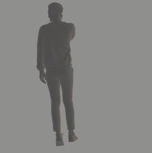 Figure Man Phoning 112 0 Gauge  1:48 scale 35mm tall