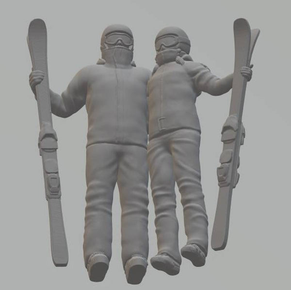 Model Figure of a A pair of skiers 124 (70mm high) 0 Gauge Scale 1:24