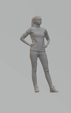 Highly-detailed Figure of a Girl Standing 37  (35mm high) 0 Gauge Scale 1:48