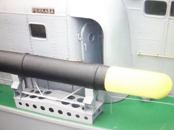 Torpedo and Cradle 200mm long Scale 1/30 based on the Mark 14 Torpedo