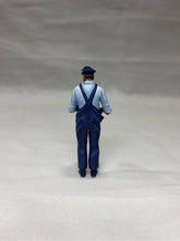 Railway Worker  for model railway with oil can 353 00 Gauge 25mm Scale 1.76
