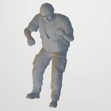 Railway worker with Pick Axe  352 0 Gauge 35mm Scale 1.48