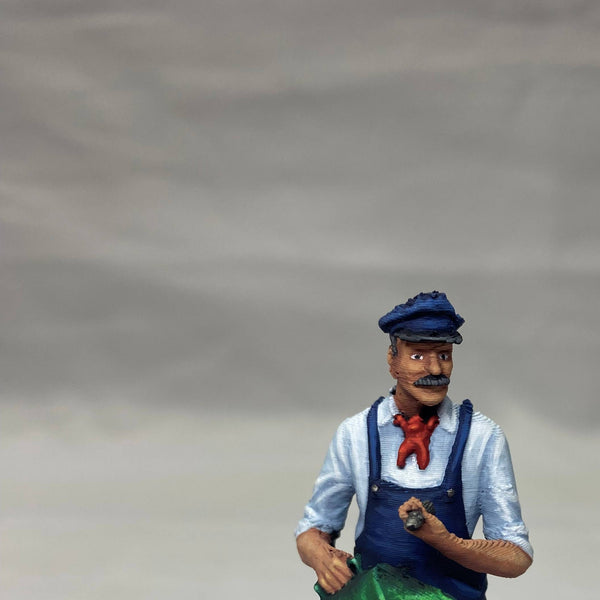Railway Worker with flag 353 G Gauge 70mm Scale 1.24