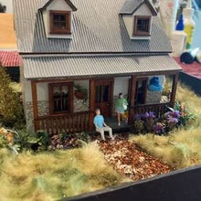 Highly-detailed Figure of a Man Sitting 23  0 Gauge 30 mm high from 3dClever Scale 1:48