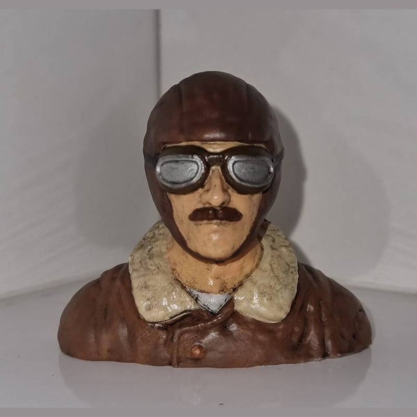 Highly-detailed Figure of a WW1 Bi-Plane Pilot 50 mm high, 62mm wide, 30mm deep from 3Dclever Scale 1:12